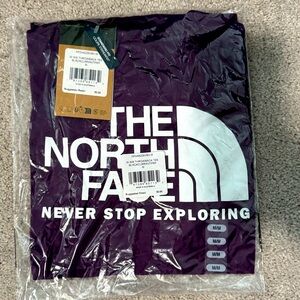 Women’s The North Face tshirt